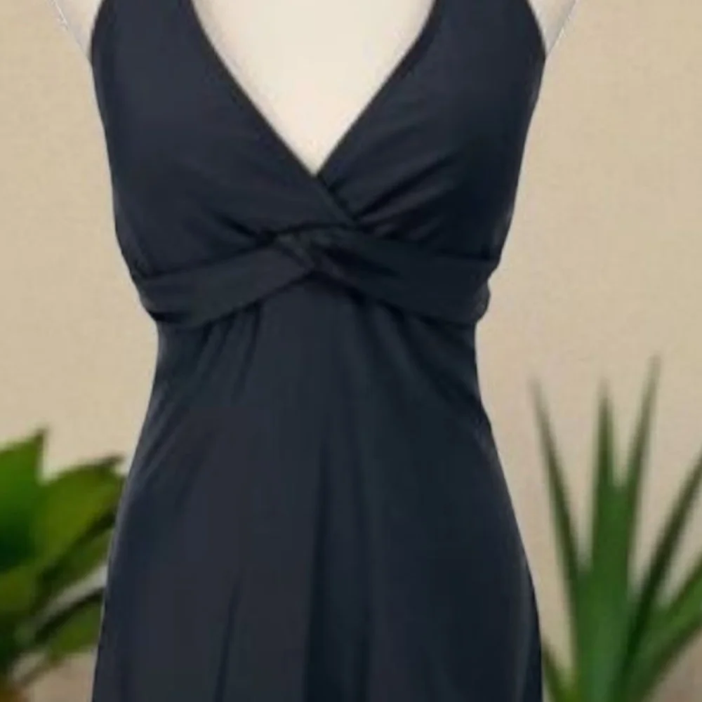 ATHLETA 32 B/C‎ Tara Halter Swim Dress Black